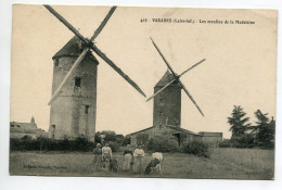 44 DEP 572 VARADES Visuel Rare   Les Moulins De La Madeleine Paysannes Enfants Et Vache Au Pré  1910 - Varades