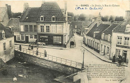 62 - Guines - Le Bassin - La Rue Du Château - Animée - Oblitération Ronde De 1907 - Correspondance - CPA - Voir Scans Re - Guines