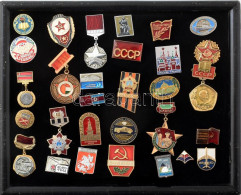 Szovjetunió ~1970-1990. 30db Klf Jelvényből, Kitüntetésbőé álló Tétel T:UNC-XF Soviet Union ~1970-1990. 30pcs Diff Badge - Sin Clasificación