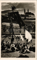 T2/T3 1943 Csíksomlyó, Sumuleu Ciuc; Búcsú. Andory Aladics Zoltán Mérnök Felvétele / Catholic Fest With Flags - Sin Clasificación