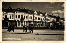 T2/T3 1940 Gyergyószentmiklós, Gheorgheni; Fő Tér, Magyar Zászlók Bevonuláskor. Foto Ambrus / Main Square During The Ent - Sin Clasificación