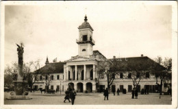 T2/T3 1942 Zombor, Sombor; Városháza és Szentháromság Tér. Schlotzer József Kiadása / Town Hall, Square (EK) - Sin Clasificación