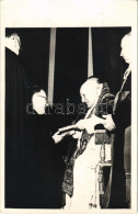 Delcampe - * T2 1959 P. Alszeghy Zoltán Jezsuita Professzor Köszönti XXIII. János Pápát / Pope John XXIII. Photo - Unclassified