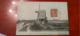 CPA Loiret - Jargeau - Moulin à Vent Sur Les Bords De La Loire - Jargeau