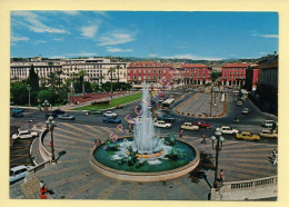 06. NICE – Fontaine De La Place Masséna (animée, Voitures) (Ed. Gilletta) (voir Scan Recto/verso) - Places, Squares