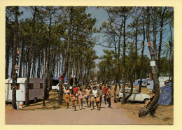 85. BRETIGNOLLES-SUR-MER – Camping Des Dunes / Une Allée De Pins (animée) (voir Scan Recto/verso) - Bretignolles Sur Mer