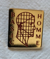 Pin’s Pin Badge Parfum Basic Homme Vichy - Parfums