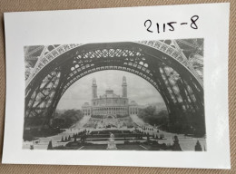 PARIS Le Trocadéro Vu Sous La Tour Eiffel - 13x9 Cm (REPRO PHOTO! Zie Beschrijving, Voir Description, See Description) ! - Orte