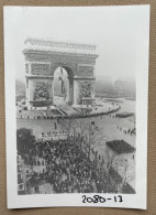 PARIS - L'arc De Triomphe Défilé Militaire 15x10 Cm (REPRO PHOTO! Zie Beschrijving, Voir Description, See Description) ! - Luoghi