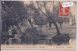 SEIGNELAY- UN COIN SUR LE SEREIN- ELEGANTES EN BARQUE - Seignelay