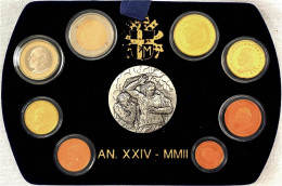 Offizieller Kursmünzensatz 2002. Von 1 Cent Bis 2 Euro Plus Silbermedaille. Im Originalschatulle Mit Zertifikat Und Umve - Vatican