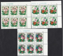 Italia 1981; Fiori D' Italia: Oleandro, Rosa, Anemone, Serie Completa In Blocchi D' Angolo Superiore Di 6 Valori. - Blocks & Sheetlets