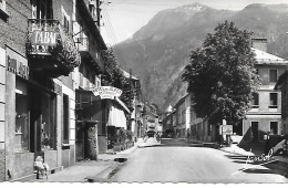 C/220        Cpsm       73    Saint-michel De Maurienne    -    Rue Général  Férrié - Saint Michel De Maurienne