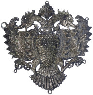 Silberapplik In Form Eines Doppeladlers Mit Fast Entenartigen Schnäbeln. Vermutlich Ein Militärisches Accessoire Des Rau - Pièces De Monnaie D'or