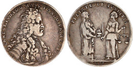 Silbermedaille 1699 V. J. C. Roth. Geharn. Brustb. Mit Alongeperücke/Pietas Und Justitia Stehen Gegenüber. 32 Mm, 13,06  - Gouden Munten