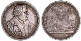 Silbermedaille (Nürnberg) 1717 V. Vestner, A.d. 200 Jf. Der Reformation. Brb. Luther R./Engel In Wolken über Stadtansich - Pièces De Monnaie D'or