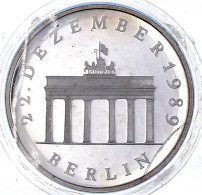 20 Mark Brandenburger Tor 1990, Silber. Kapsel Gesprungen. Polierte Platte, Original Verschweißt. Jaeger 1635S. - Andere & Zonder Classificatie