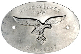 Ovale Alu-Plakette 1942. Fliegerhorst Adlershof (Berlin). 90 X 60 Mm. Vorzüglich/Stempelglanz - Altri & Non Classificati