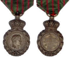 Bronzenes Ehrenzeichen Am Band "1821" (St.-Helena-Medaille). Erinnerung An Die Kampagnen Napoleons Von 1792 Bis 1815. 48 - Non Classificati