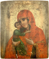 Russische Ikone Der Madonna Mit Kind, 19. Jh. Eitempera Auf Holz Mit 2 Sponki. 29 X 24 Cm. Aufhängungshaken Neu Ergänzt. - Altri & Non Classificati