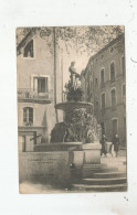 CLERMONT L'HERAULT LA FONTAINE  (MAGASIN ROGER ET PETITE ANIMATION)  1905 - Clermont L'Hérault