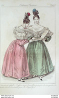 Gravure De Mode Costume Parisien 1831 N°2927 Canezou à Schall Coiffure Ornée - Radierungen