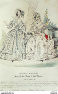 Gravure De Mode Costume Parisien 1838 N°3562 Redingote En Soie Façonnée - Etsen