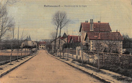 BALLANCOURT (Essonne) - Boulevard De La Gare - Carte Toilée Couleurs - Voyagé 1908 (2 Scans) Hélène Belin à Voulaines 21 - Ballancourt Sur Essonne