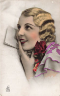 FANTAISIE - Femme - Femme Blonde Avec Une Lettre - Rose - Carte Postale Ancienne - Women