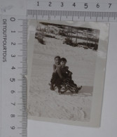 X2 Photos Photographie : Enfants Faisant De La Luge Sport D'hiver Children Sledge Toboggan C.1950 - Objets