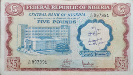 NIGERIA 5 POUNDS 1968 P-13a VF SERIES 33 897991 - Nigeria