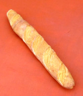 Années 1980 Trompe L' Oeil Couteau à Pain Forme Baguette - Messer