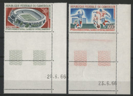 CAMEROUN POSTE AERIENNE PA N° 88 + 89 Neufs ** MNH Football Coupe Du Monde + Coin Daté TB - Kameroen (1960-...)