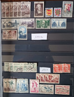 17 Timbres 1952 -   18 Timbres 1953 - Autres & Non Classés