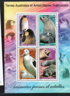 ANTARCTICA  - TAAF - 2002- ANTARCTIC FAUNA SOUVENIR SHEET MINT NEVER HINGED, SG CAT £18 - Unused Stamps