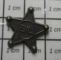 1122 Pin's Pins / Rare Et De Belle Qualité / POLICE / ETOILE DE SHERIF BIL - Politie