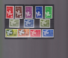 35  TIMBRES ** Neufs  Europa CEPT Année Complète Portugal  Italie  Luxembourg Chypre Espagne  France Allemagne - 1961