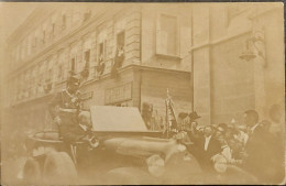 1930 KING ALEXANDER, In A Car In A Standing Position On The Streets Of Belgrade With Decorations, Rare Photo PPC I- 459 - Serbie