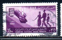 UAR EGYPT EGITTO 1961 PLANNING ACHIEVES SOCIAL EQUALITY HAND HOLDING CANDLE AND FAMILY 35m USED USATO OBLITERE' - Usados