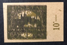 1919  Czechoslovakia - Hradcany At Castle- Prague Castle - Variety, Double Color Printing - Unused ( Mint Hinged ) - Nuovi