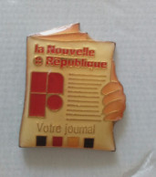 Pin's La Nouvelle République - Médias