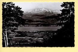 01. Le Lac Léman Et Le Mont-Blanc Vus Du COL DE LA FAUCILLE / CPSM (voir Scan Recto/verso) - Gex