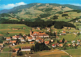 73964413 St_Peter_Schwarzwald Panorama Hoehenluftkurort Blick Zum Kandel - St. Peter