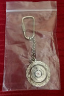 FK PARTIZAN BEOGRAD KEYCHAIN, KEY- RING - Kleding, Souvenirs & Andere