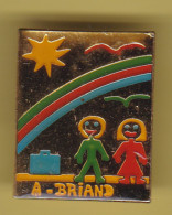 50362- Pin's-Ecole Aristide Briand .. - Personaggi Celebri