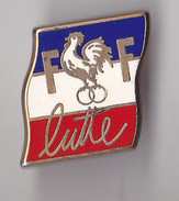 PIN'S THEME SPORT  LUTTE  FEDERATION FRANCAISE - Ringen