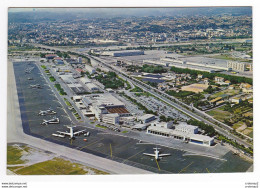 06 NICE Vue Aérienne De L'Aéroport De Nice N°07 En 1970 Nombreux Avions Garés - Aeronáutica - Aeropuerto