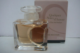 YVES ROCHER " QUELQUES NOTES D'AMOUR"  MINI EDP 5 ML  LIRE ET VOIR ::!! - Miniatures Femmes (avec Boite)