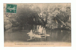 ST AMAND EN PUISAYE - 58 - UNE PROMENADE EN BATEAU SUR LA VRILLE - Saint-Amand-en-Puisaye