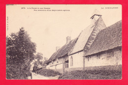 F-Normandie-46A76  à La Ferme Et Aux Champs, Vue Extérieure D'une Exploitation Agricole, Cpa Précurseur BE - Haute-Normandie